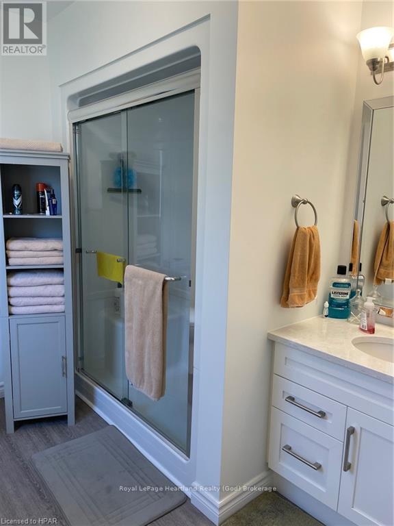 221 Lake Breeze Drive, Ashfield-Colborne-Wawanosh (Colborne), Ontario  N7A 0C6 - Photo 14 - X10779940