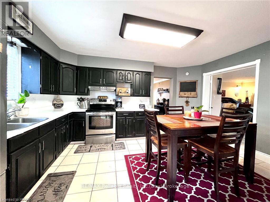 98 Elgin Avenue W, Goderich, Ontario  N7A 2E5 - Photo 13 - X10779975