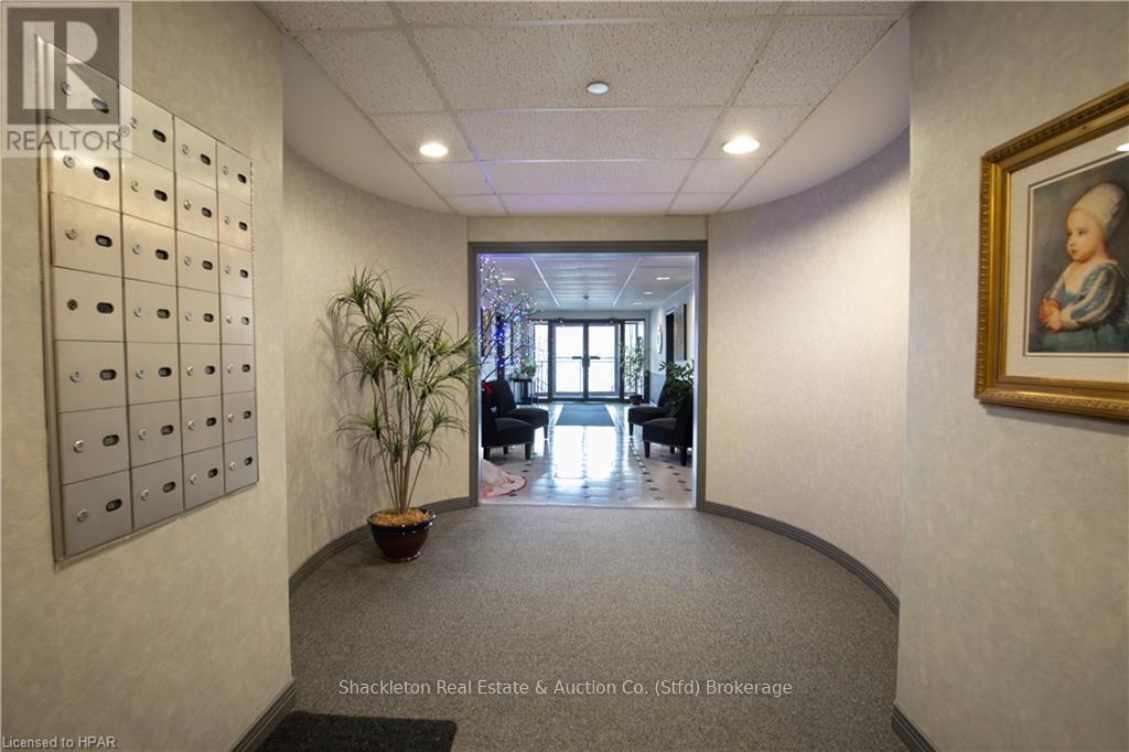 103 - 11 Cobourg Street, Stratford, Ontario  N5A 3E4 - Photo 5 - X10779988