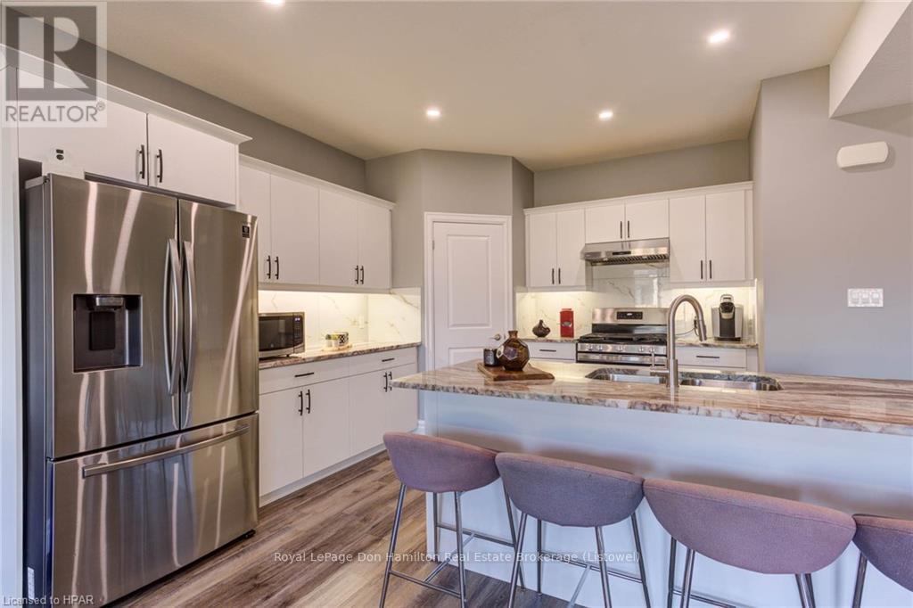 741 Hollinger Avenue, North Perth, Ontario  N4W 0J3 - Photo 11 - X10780129