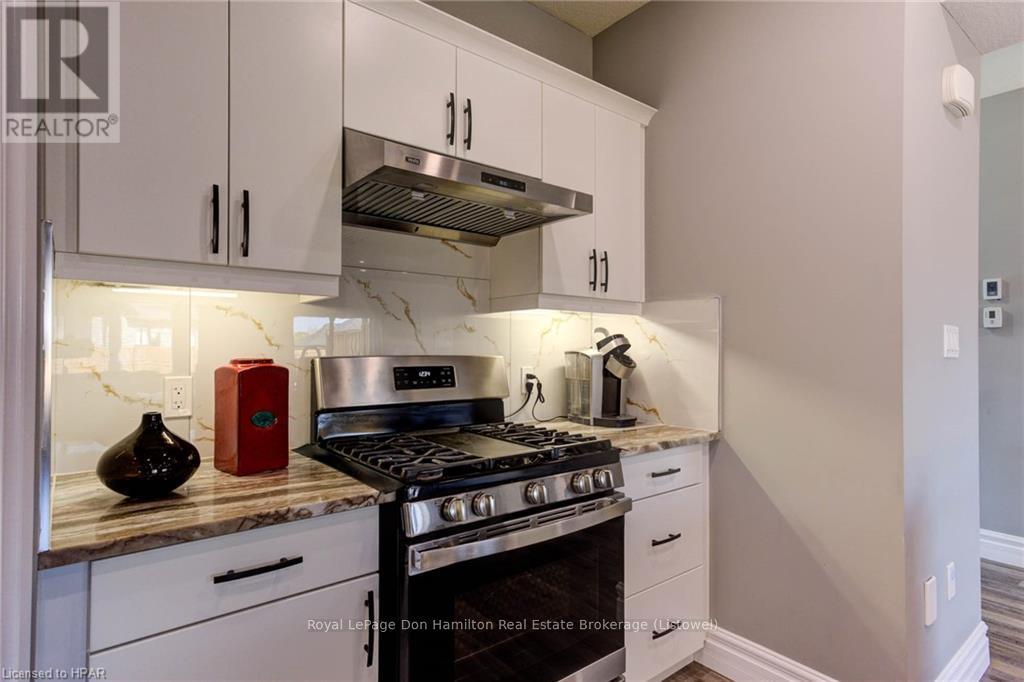 741 Hollinger Avenue, North Perth, Ontario  N4W 0J3 - Photo 14 - X10780129