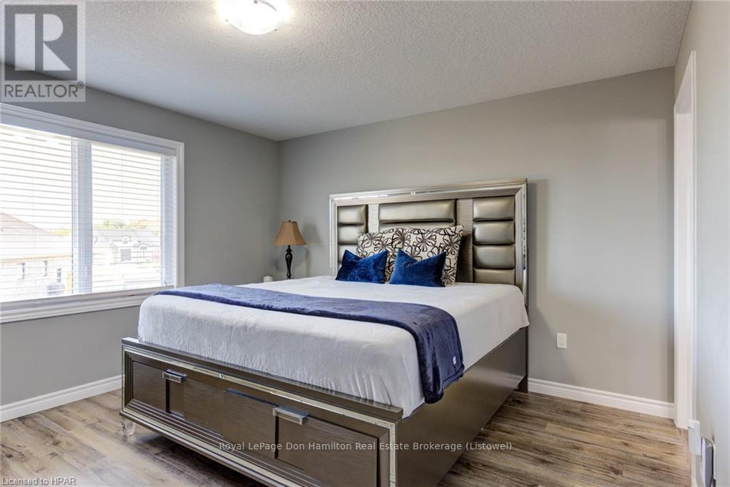741 Hollinger Avenue, North Perth, Ontario  N4W 0J3 - Photo 23 - X10780129