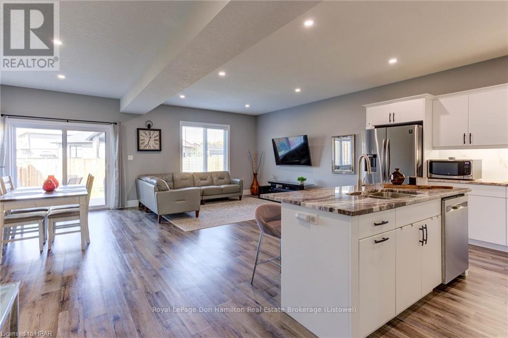 741 Hollinger Avenue, North Perth, Ontario  N4W 0J3 - Photo 8 - X10780129