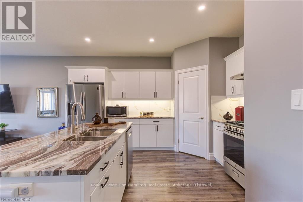 741 Hollinger Avenue, North Perth, Ontario  N4W 0J3 - Photo 9 - X10780129