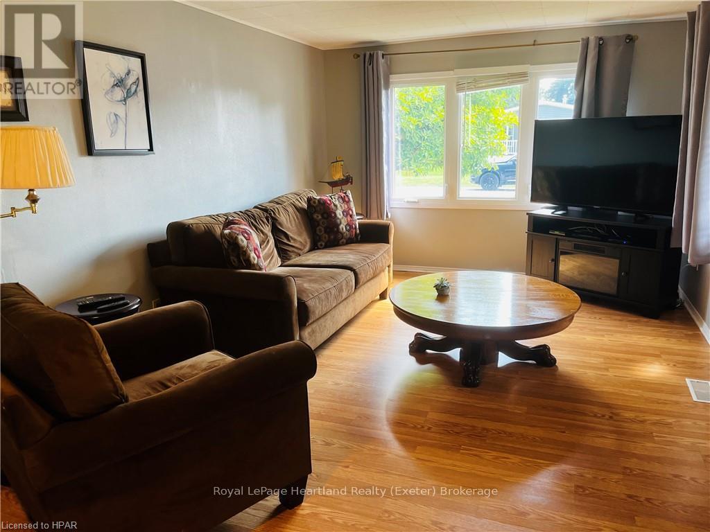 19 George Street, Strathroy-Caradoc, Ontario  N7G 3K9 - Photo 4 - X10780139