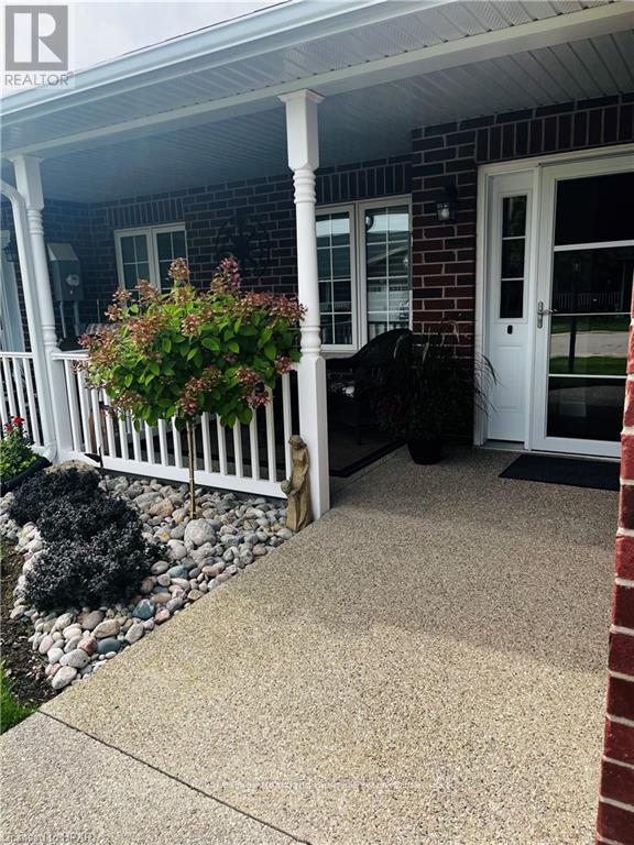 Photo 3 of 22 for 81 Redford Drive