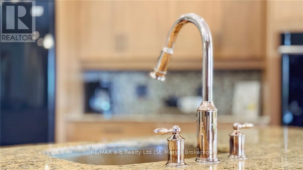 6055 Fischer Road, West Perth (Fullarton), Ontario  N0K 1N0 - Photo 13 - X10780176