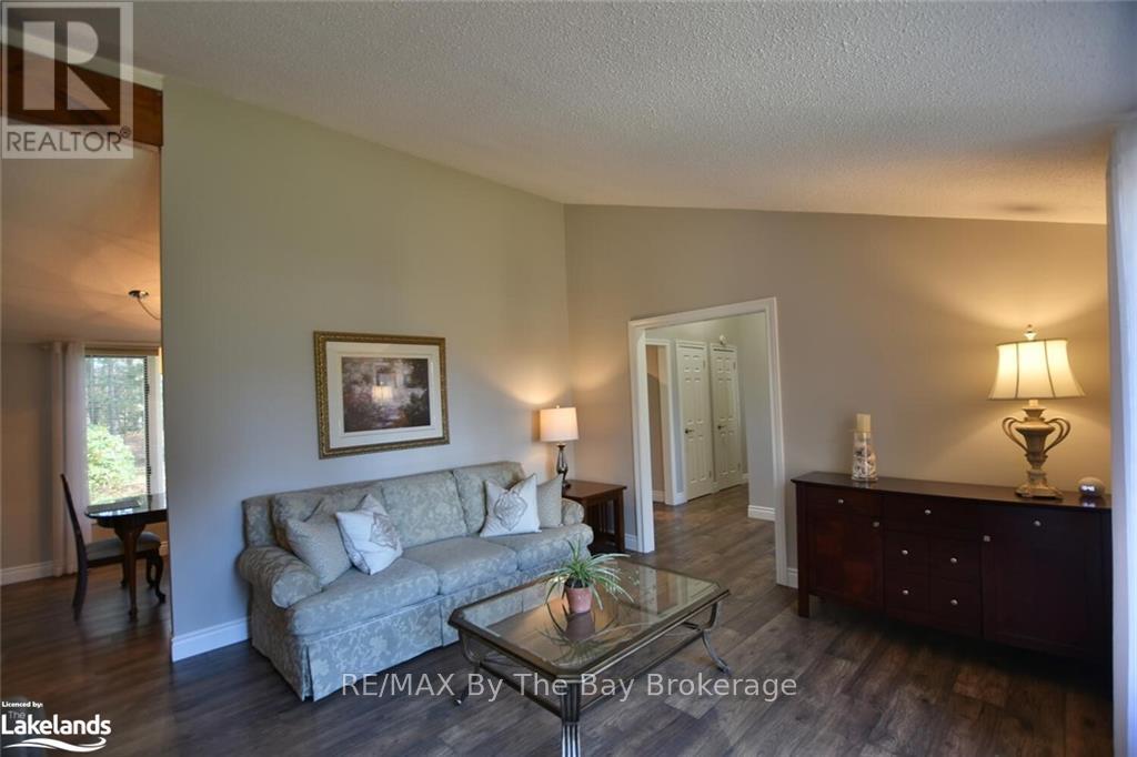 39 Trillium Court, Wasaga Beach, Ontario  L9Z 1R5 - Photo 11 - S10439286