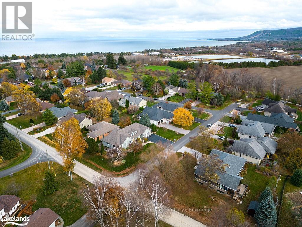 49 Alice Street E, Blue Mountains, Ontario  N0H 2P0 - Photo 2 - X10438412