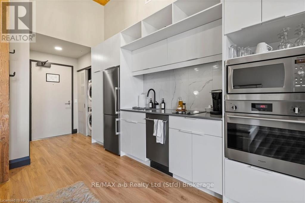 112 - 245 Downie Street, Stratford, Ontario  N5A 1X2 - Photo 11 - X10780185