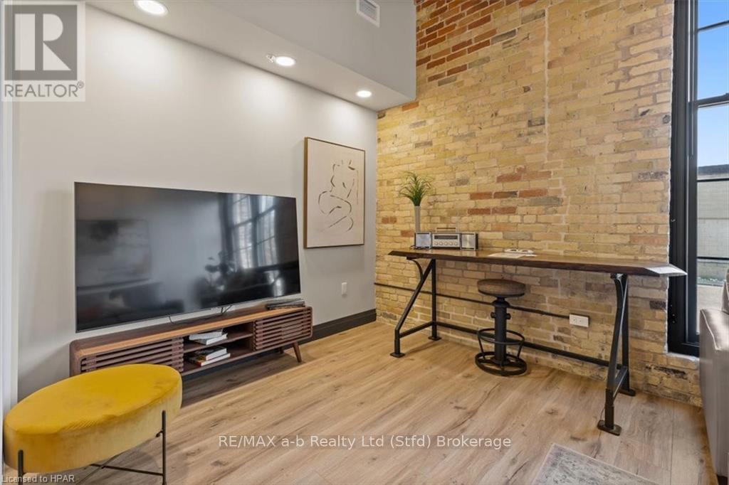 112 - 245 Downie Street, Stratford, Ontario  N5A 1X2 - Photo 9 - X10780185