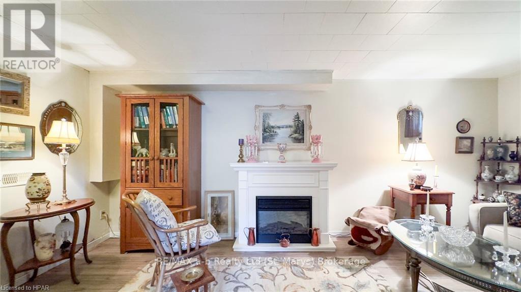 205 Spence Cr Crescent, West Perth (Mitchell), Ontario  N0K 1N0 - Photo 21 - X10780197