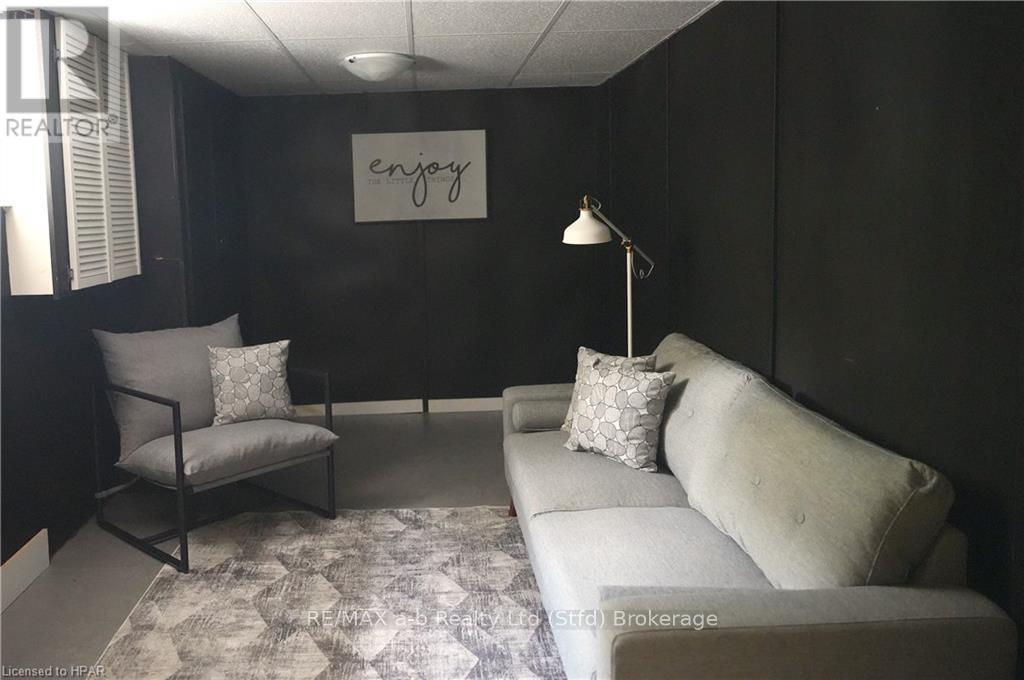 310 Northumberland Street, North Dumfries, Ontario  N0B 1E0 - Photo 32 - X10780213