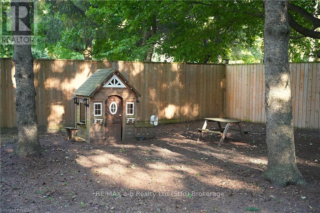 310 Northumberland Street, North Dumfries, Ontario  N0B 1E0 - Photo 40 - X10780213