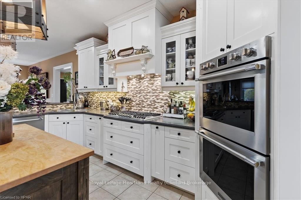 36241 Gore Road, South Huron, Ontario  N0M 1T0 - Photo 14 - X10780225