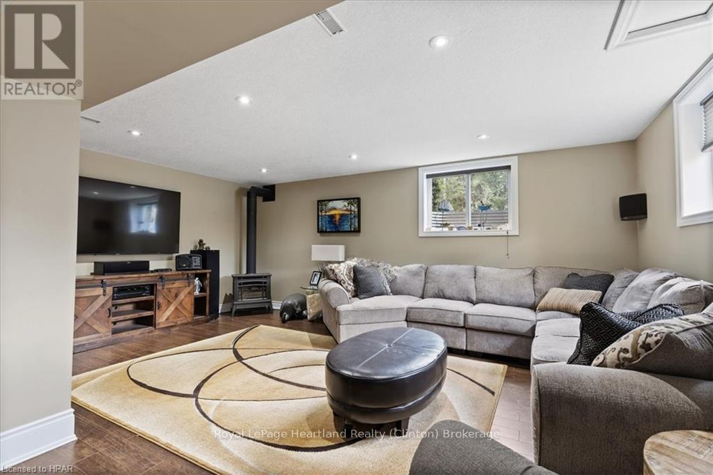 36241 Gore Road, South Huron, Ontario  N0M 1T0 - Photo 32 - X10780225