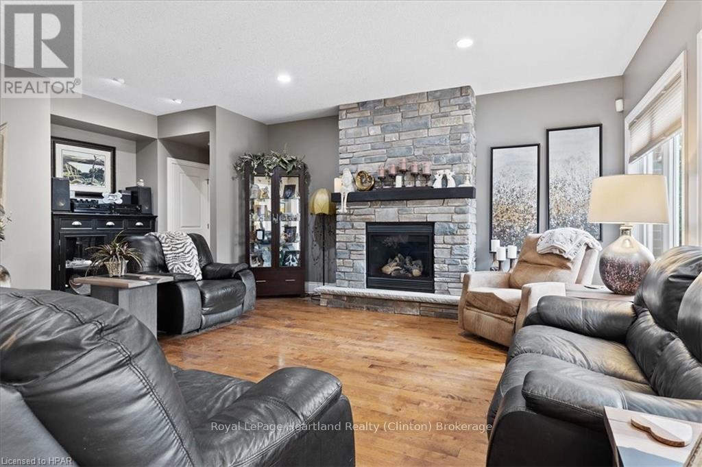 36241 Gore Road, South Huron, Ontario  N0M 1T0 - Photo 9 - X10780225