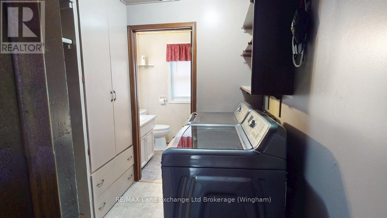 208 Edward St Street, North Huron (Wingham), Ontario  N0G 2W0 - Photo 11 - X10780295