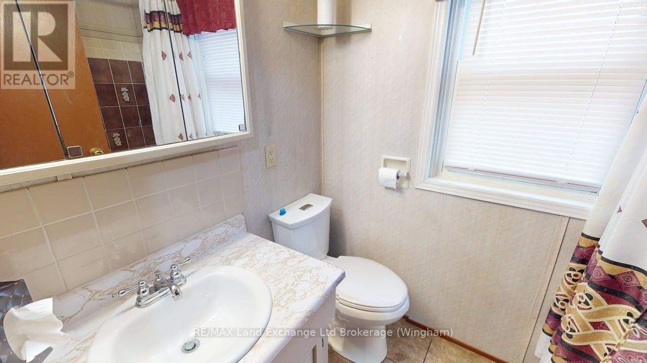 208 Edward St Street, North Huron (Wingham), Ontario  N0G 2W0 - Photo 12 - X10780295