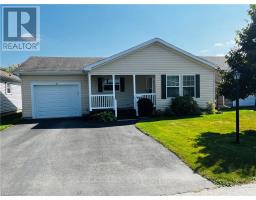 16 LINDSAY DRIVE, Strathroy-Caradoc, Ontario