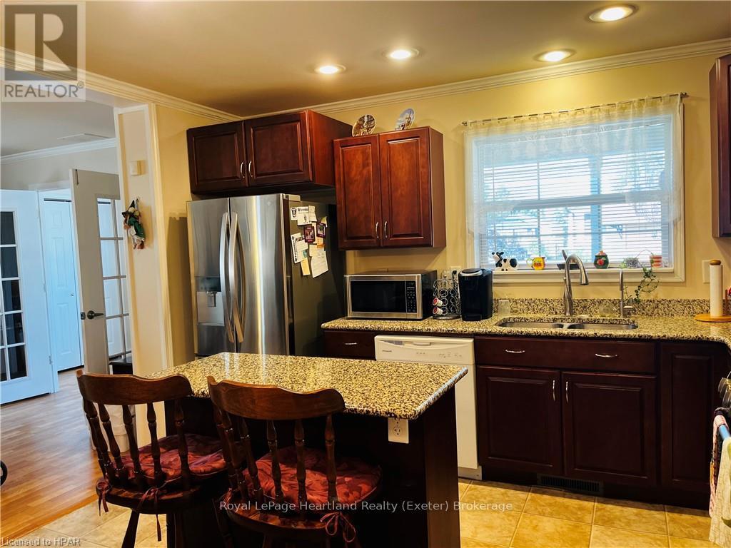 16 Lindsay Drive, Strathroy-Caradoc (Se), Ontario  N7G 0C5 - Photo 6 - X10780304