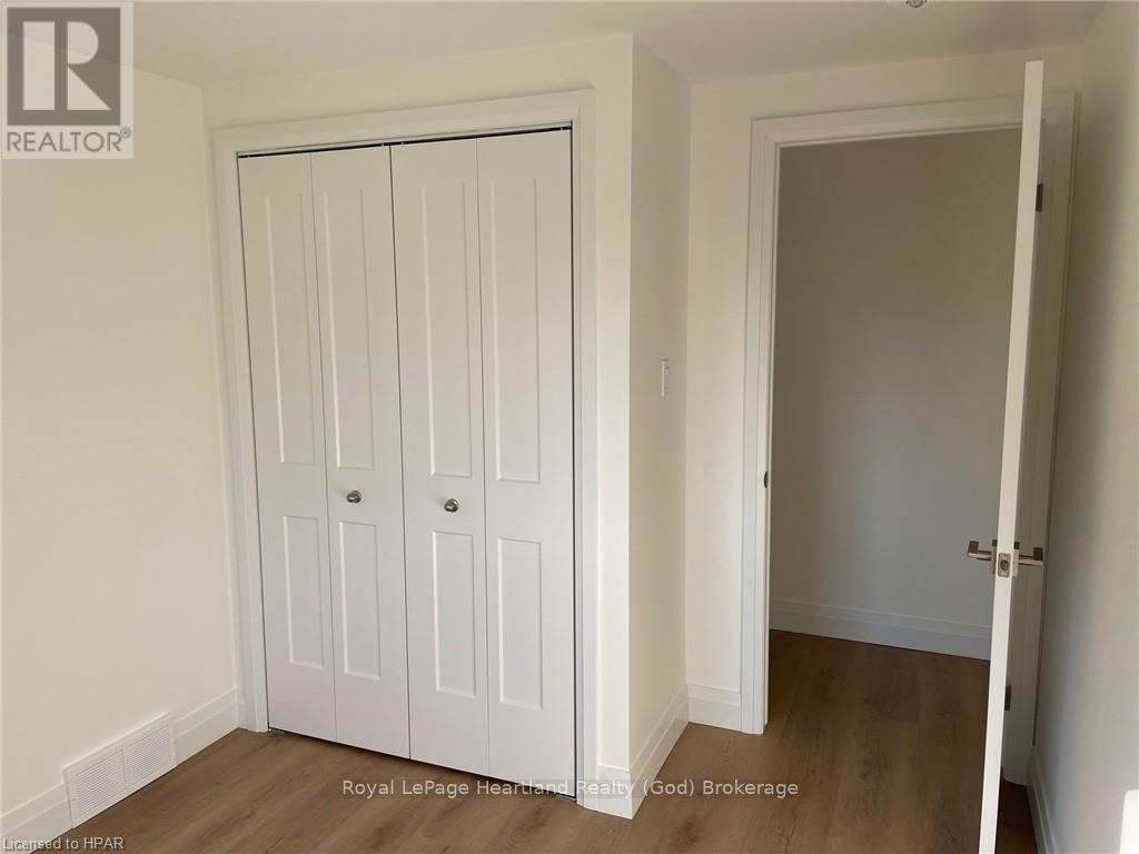 26 Watergate Drive, Ashfield-Colborne-Wawanosh (Colborne), Ontario  N7A 3Y3 - Photo 13 - X10780337