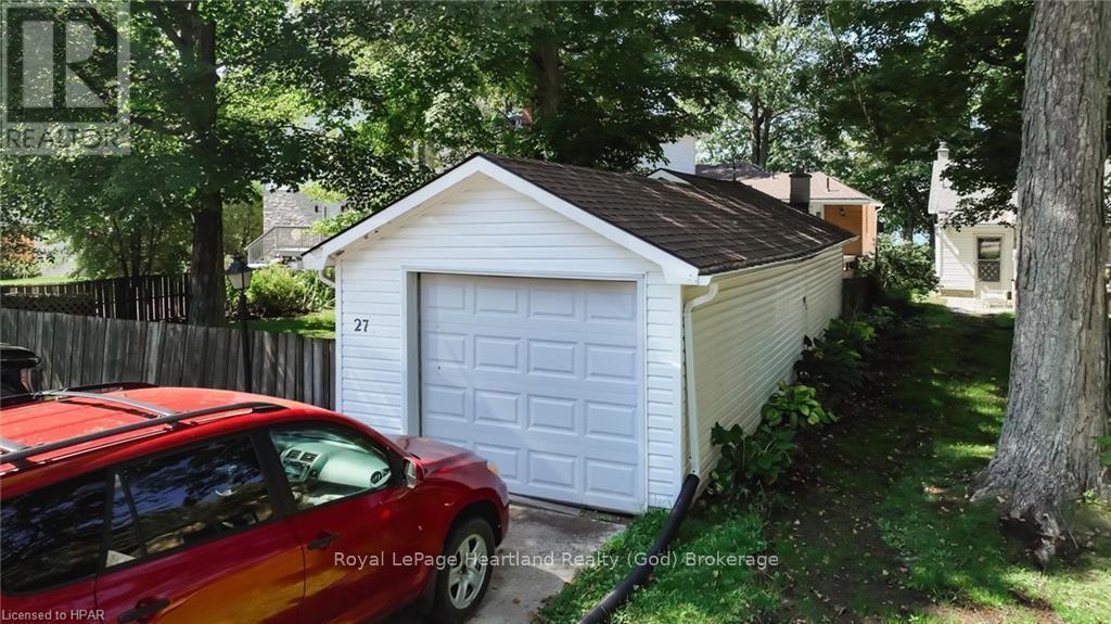 27 Bluewater Drive, Central Huron (Goderich (Town)), Ontario  N7A 3X8 - Photo 36 - X10780350