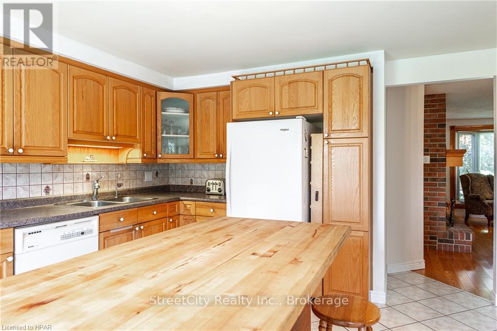 60 Meighen Mews, Stratford, Ontario  N4Z 1B5 - Photo 12 - X10780382