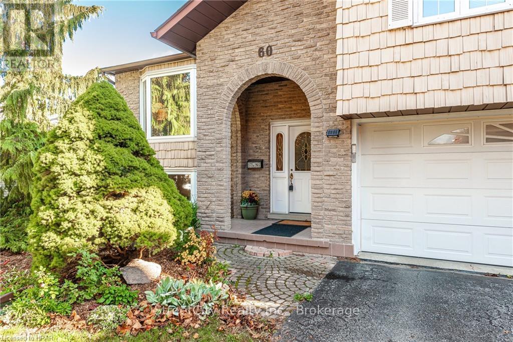 60 Meighen Mews, Stratford, Ontario  N4Z 1B5 - Photo 2 - X10780382