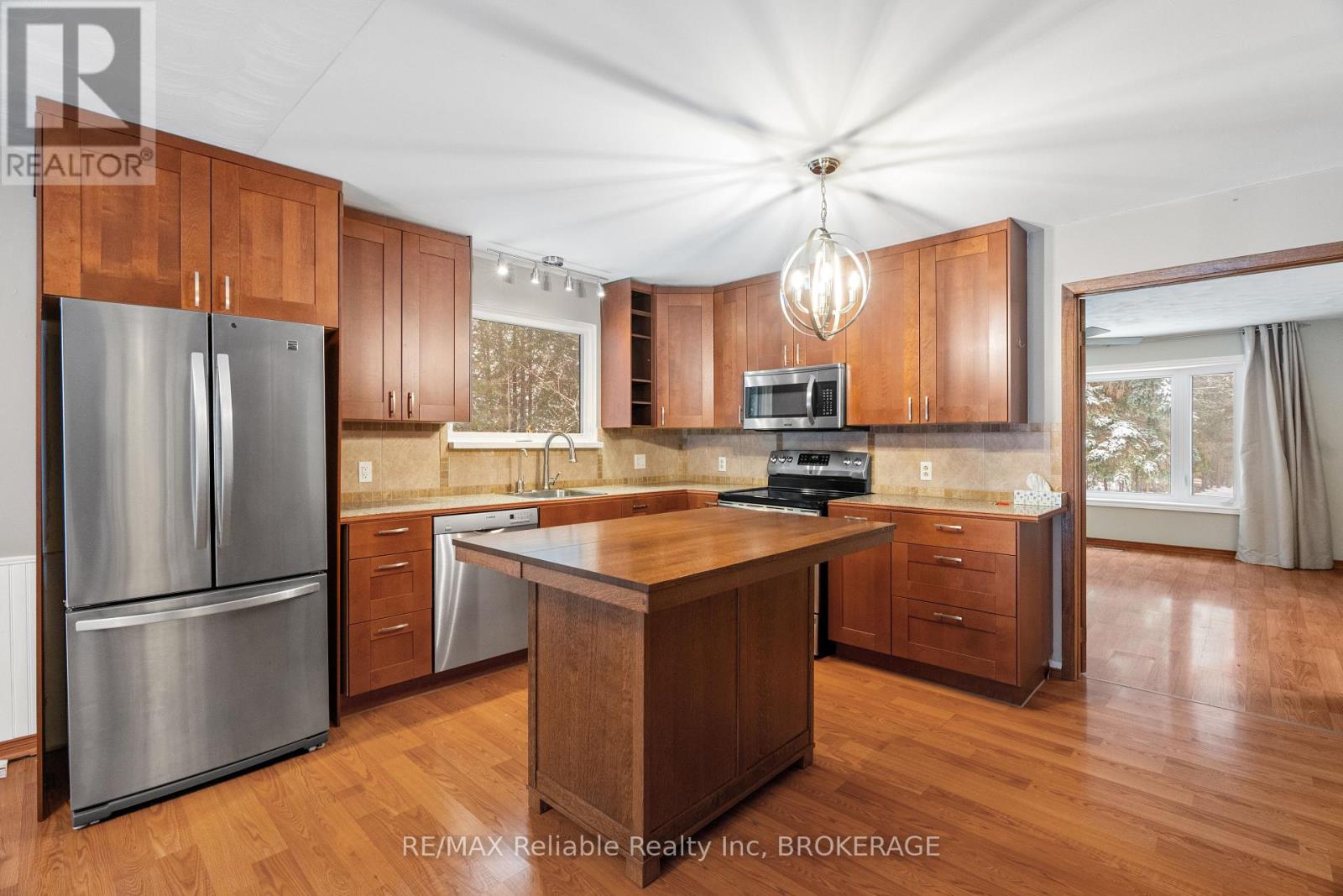 13 Park Road, Central Huron (Goderich (Town)), Ontario  N7A 3X8 - Photo 12 - X10780408