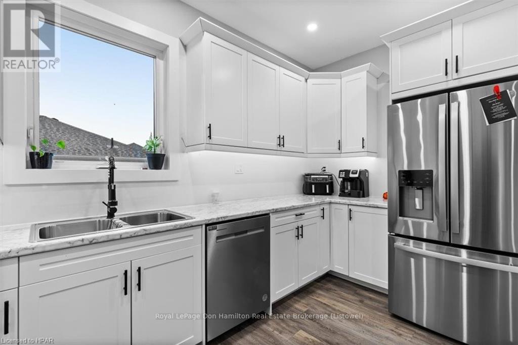 757 Anderson Drive, Huron East, Ontario  N0G 1H0 - Photo 13 - X10780419