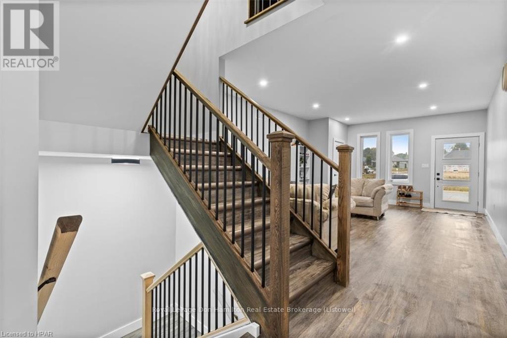 757 Anderson Drive, Huron East, Ontario  N0G 1H0 - Photo 8 - X10780419