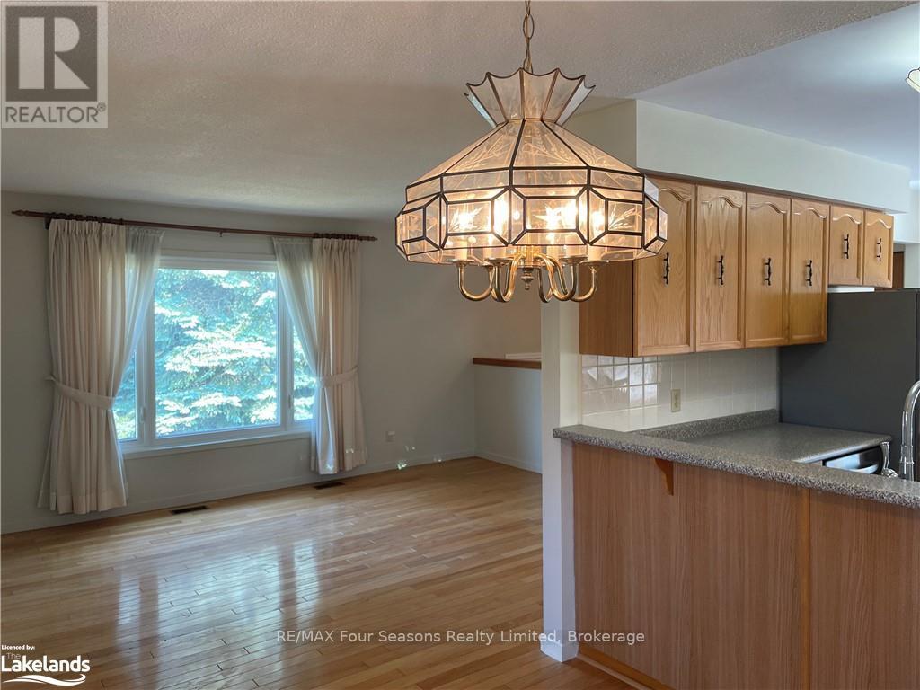 97 Lockhart Road, Collingwood, Ontario  L9Y 4M5 - Photo 4 - S10439282