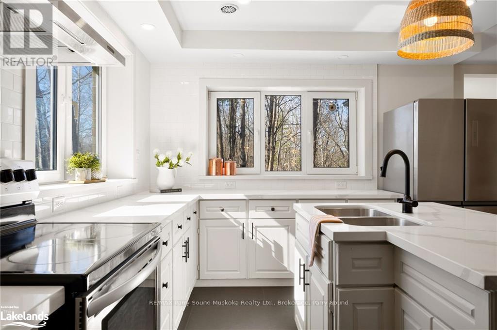 68 Pinewood Road, Mcdougall, Ontario  P2A 2W7 - Photo 11 - X10440176