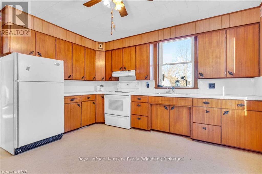 5453 Hwy 9, Minto, Ontario  N0G 1Z0 - Photo 19 - X10780429