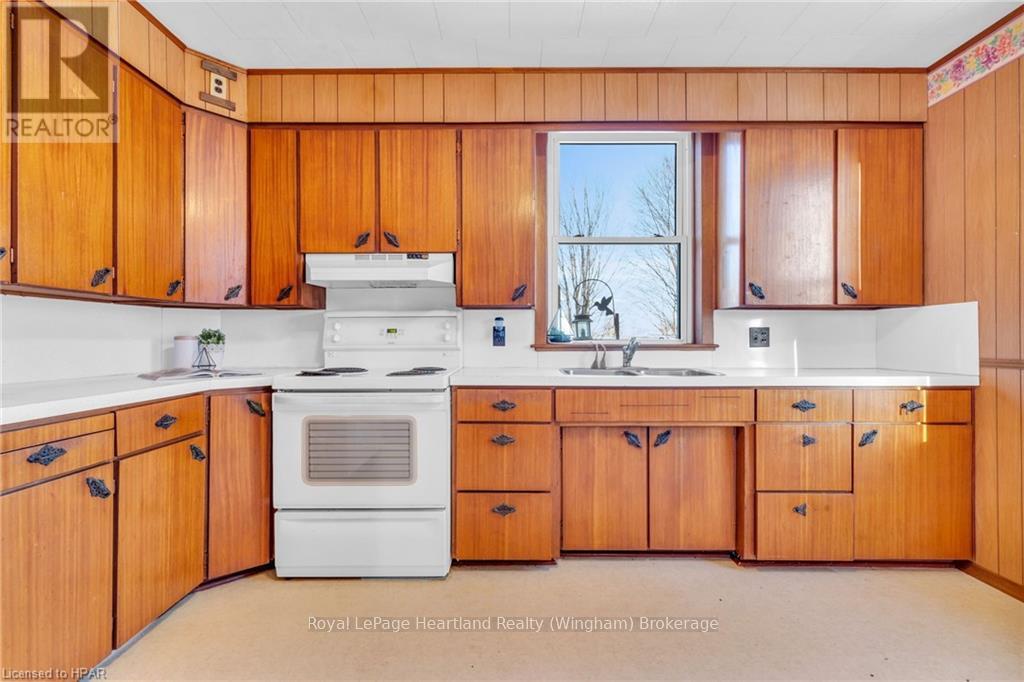 5453 Hwy 9, Minto, Ontario  N0G 1Z0 - Photo 20 - X10780429