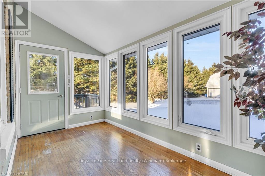 5453 Hwy 9, Minto, Ontario  N0G 1Z0 - Photo 24 - X10780429