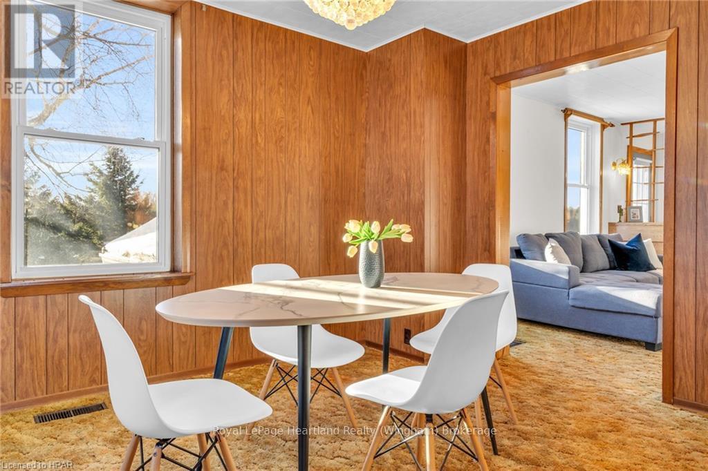 5453 Hwy 9, Minto, Ontario  N0G 1Z0 - Photo 25 - X10780429