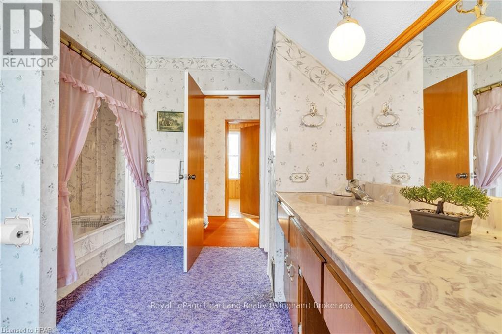 5453 Hwy 9, Minto, Ontario  N0G 1Z0 - Photo 29 - X10780429