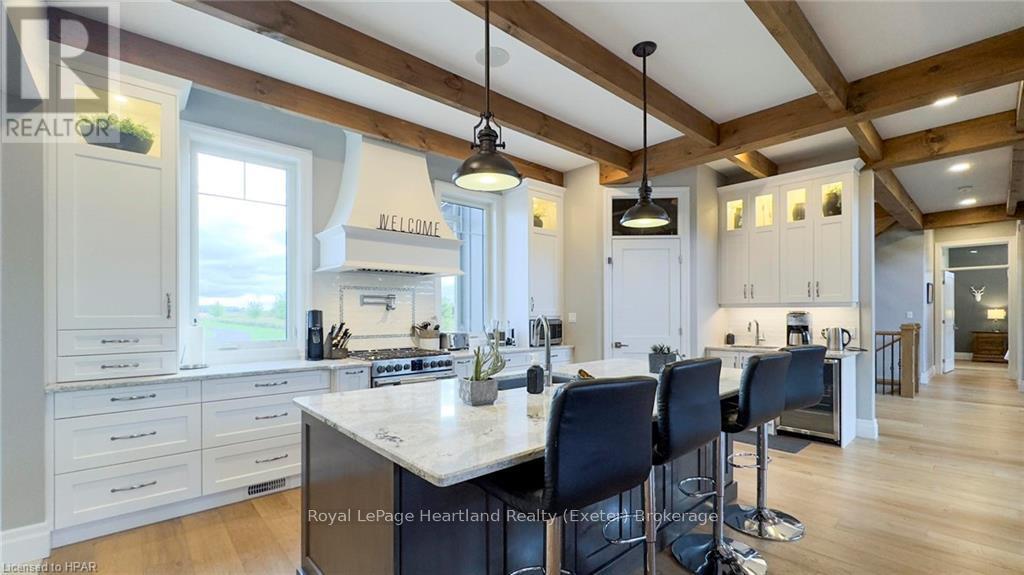 4640 Lakeshore Road, Plympton-Wyoming, Ontario  N0N 1J6 - Photo 11 - X10780443