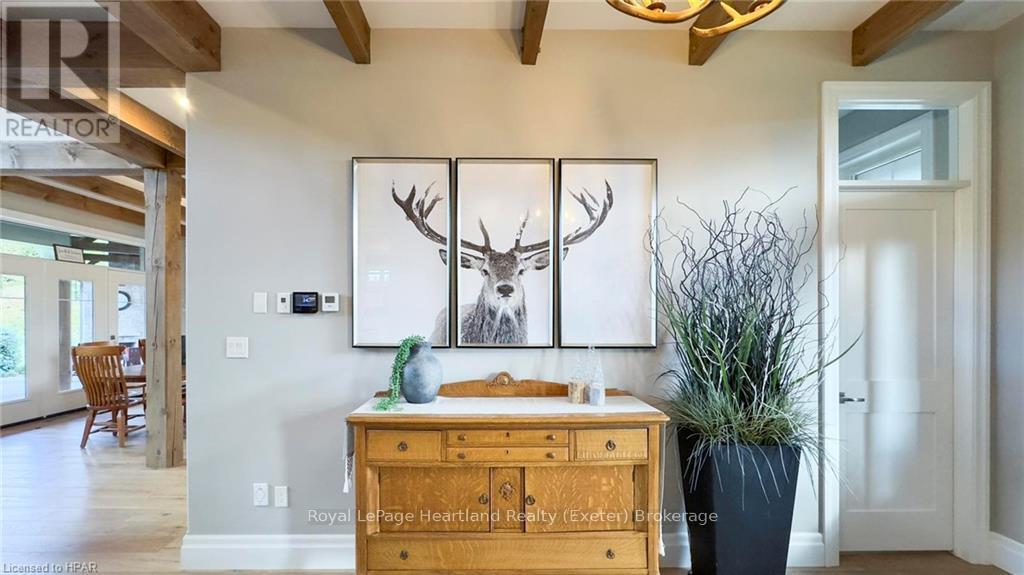 4640 Lakeshore Road, Plympton-Wyoming, Ontario  N0N 1J6 - Photo 16 - X10780443