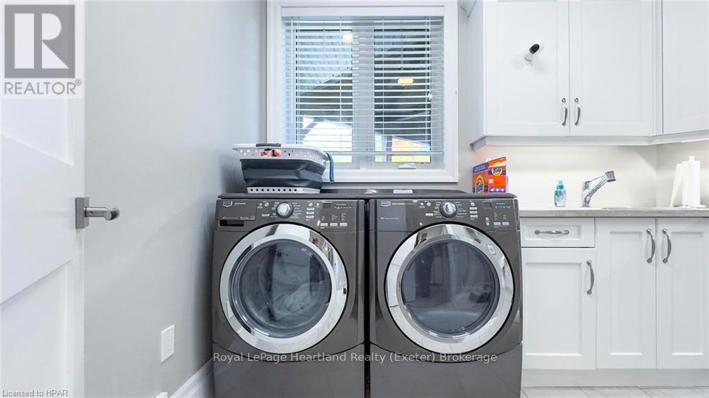 4640 Lakeshore Road, Plympton-Wyoming, Ontario  N0N 1J6 - Photo 22 - X10780443