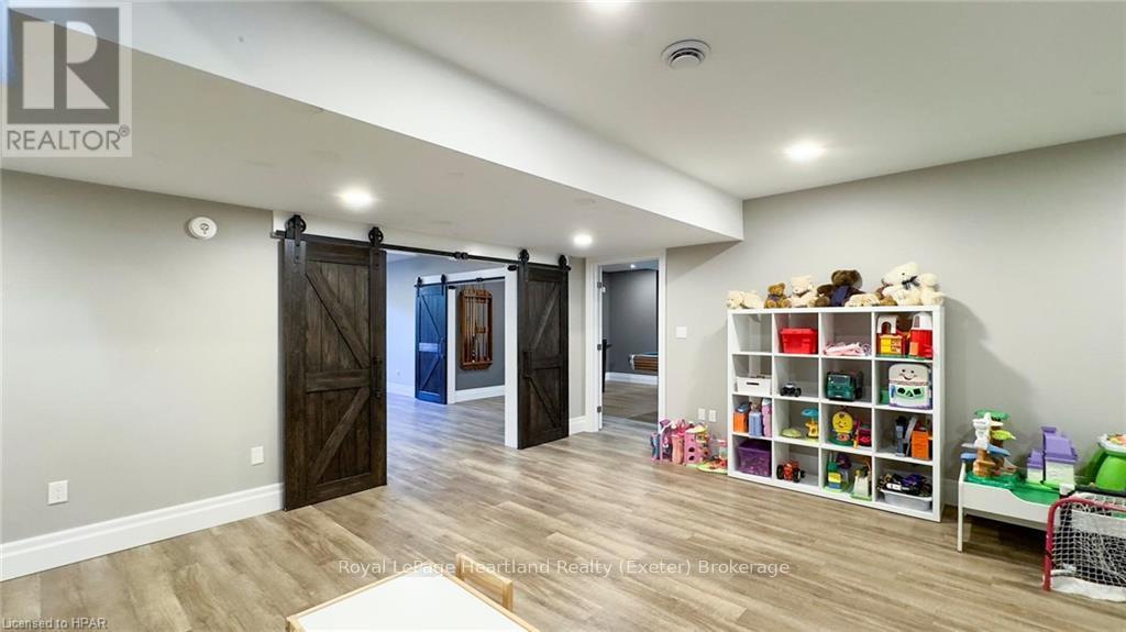 4640 Lakeshore Road, Plympton-Wyoming, Ontario  N0N 1J6 - Photo 31 - X10780443