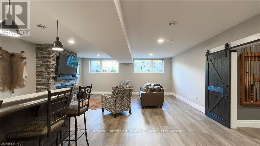 4640 Lakeshore Road, Plympton-Wyoming, Ontario  N0N 1J6 - Photo 32 - X10780443