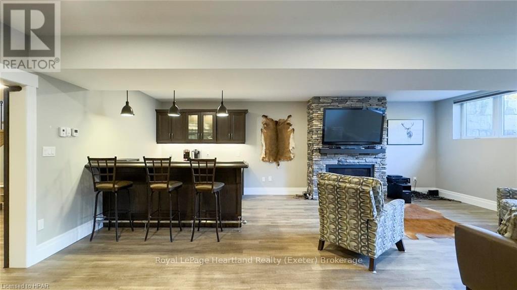 4640 Lakeshore Road, Plympton-Wyoming, Ontario  N0N 1J6 - Photo 33 - X10780443