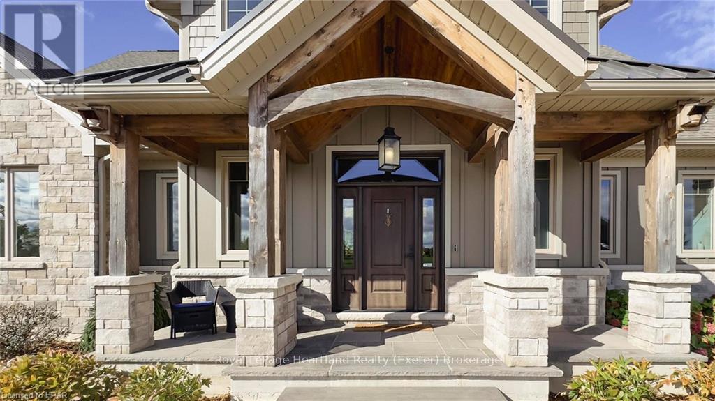 4640 Lakeshore Road, Plympton-Wyoming, Ontario  N0N 1J6 - Photo 4 - X10780443