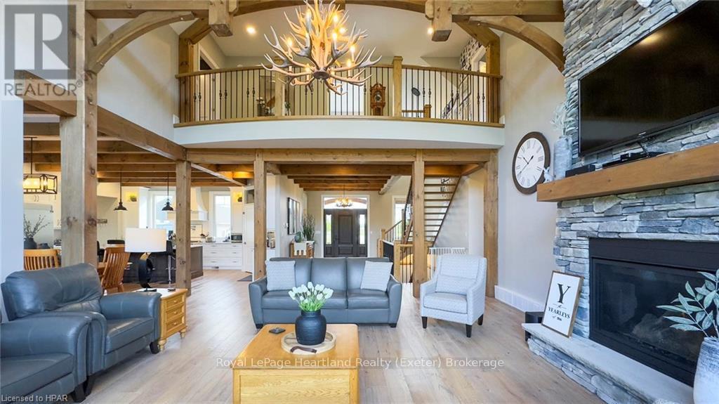 4640 Lakeshore Road, Plympton-Wyoming, Ontario  N0N 1J6 - Photo 7 - X10780443