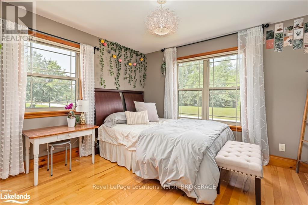 47 Blackburn Avenue, Clearview (Nottawa), Ontario  L0M 1P0 - Photo 15 - S10439287