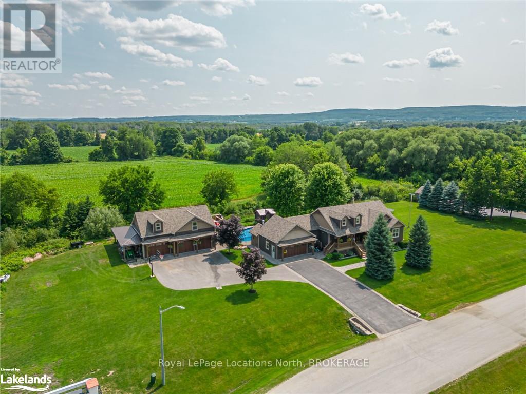 47 Blackburn Avenue, Clearview (Nottawa), Ontario  L0M 1P0 - Photo 2 - S10439287