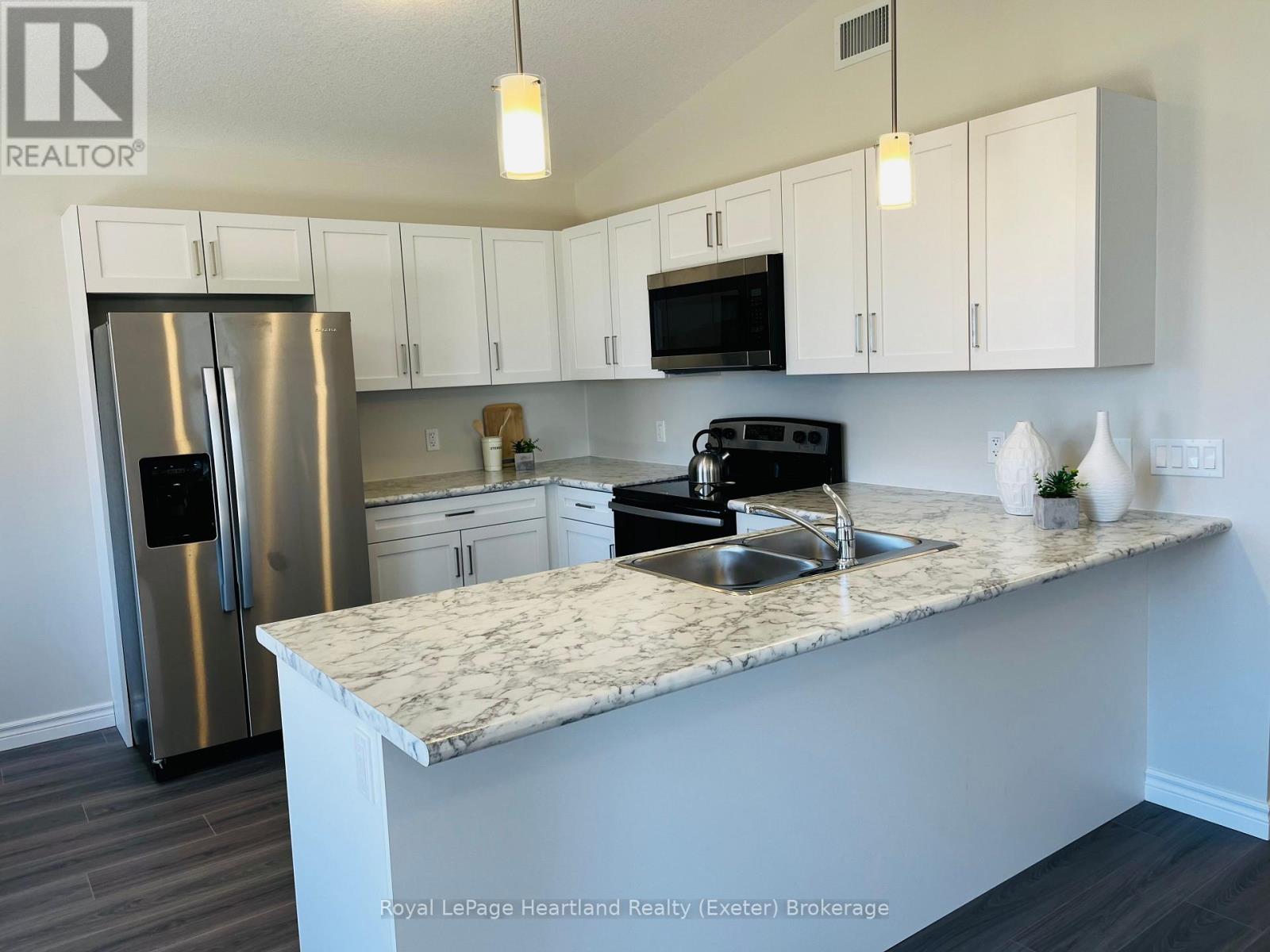 21 Blfs Vw Boulevard, Ashfield-Colborne-Wawanosh (Colborne), Ontario  N7A 0C6 - Photo 4 - X10780461